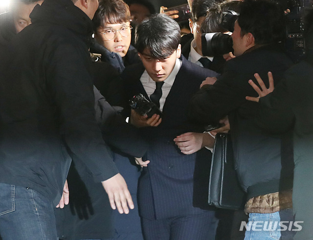 버닝썬 의혹 승리 병무청, '성접대 의혹'  입영 3개월 연기 확정