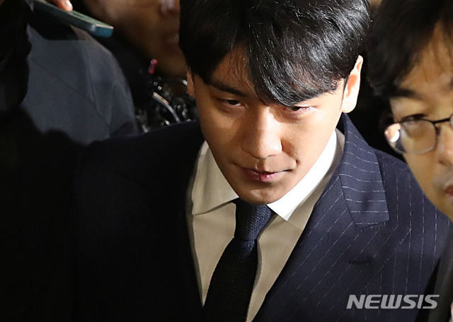버닝썬 의혹 승리 병무청, '성접대 의혹'  입영 3개월 연기 확정