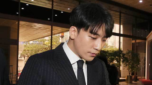 승리 , 첫 혐의 인정 …“ 영업신고 불법성 , 사전에 인지했다” 진술