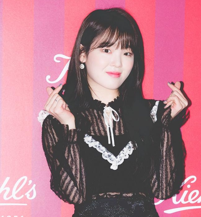 오마이걸 승희 “탱크 안진웅 협박성 메시지(과거에 만난 아이돌 남자친구, 남성 편력, 팬 기만, 자신과 나눈 음담패설 노래에 담아) 스토킹 피해자…법적대응”