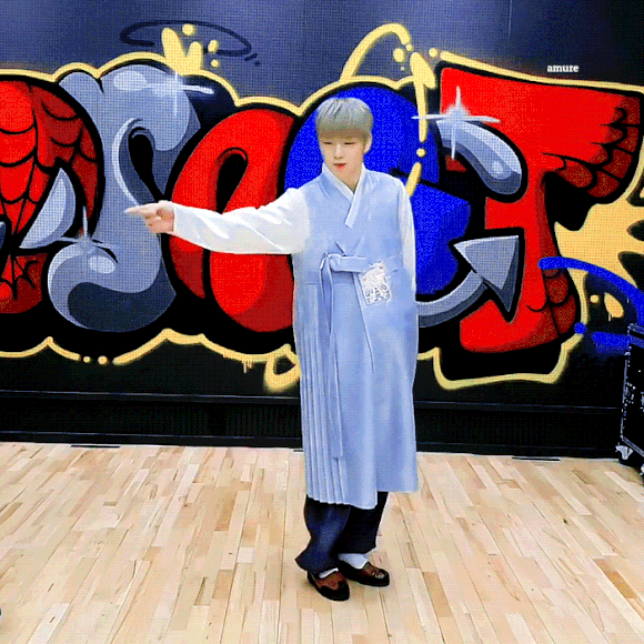 강다니엘! 파라노이아 티저공개♡3년만에 MBC 라디오스타에 출연♡ 설날앞두고 한복입고 윷놀이에 정감이 넘쳐♡ Rayli 흑발 녤의 화보♡