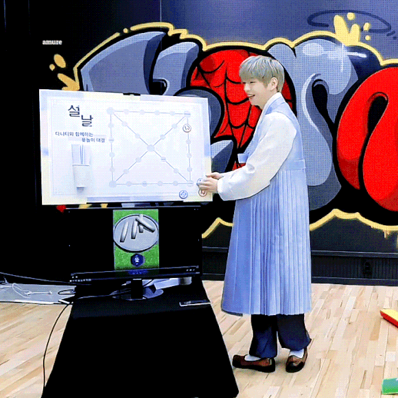 강다니엘! 파라노이아 티저공개♡3년만에 MBC 라디오스타에 출연♡ 설날앞두고 한복입고 윷놀이에 정감이 넘쳐♡ Rayli 흑발 녤의 화보♡